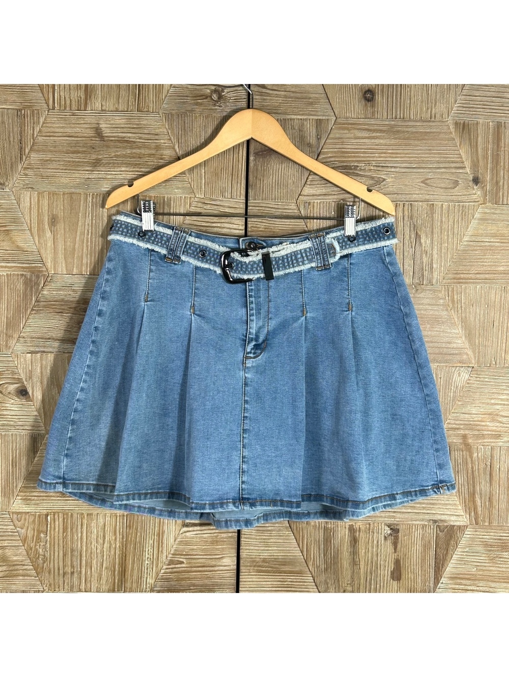 Social Collision Plus Size 2X Blue Denim Skirt Grommet Belt Y2K Mall Goth NWT